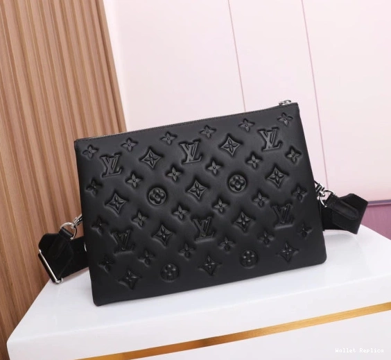 Affordable VUITTON LOUIS COUSSIN PM 0722